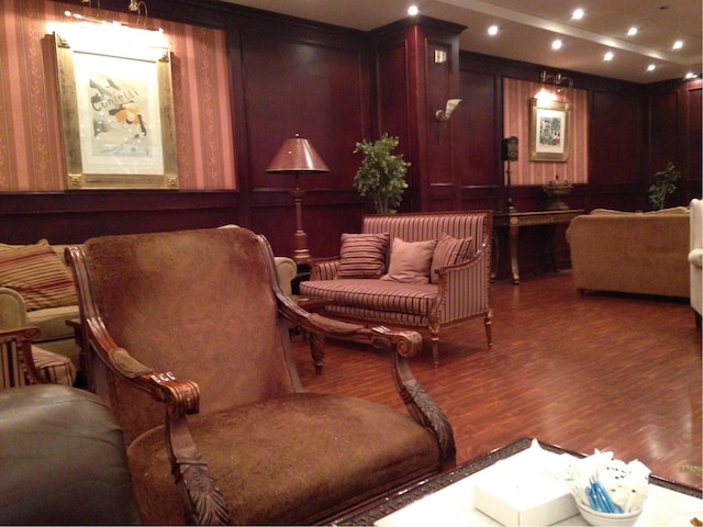 Lounge thumbnail 1