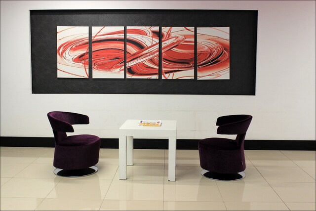 Lounge thumbnail 3