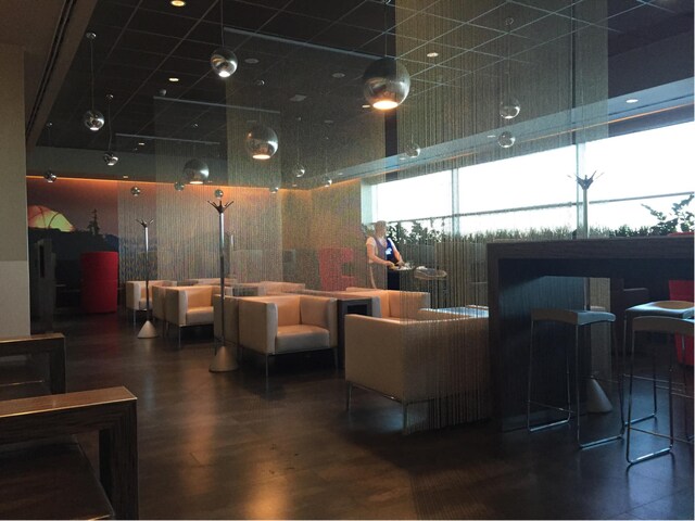Lounge thumbnail 1