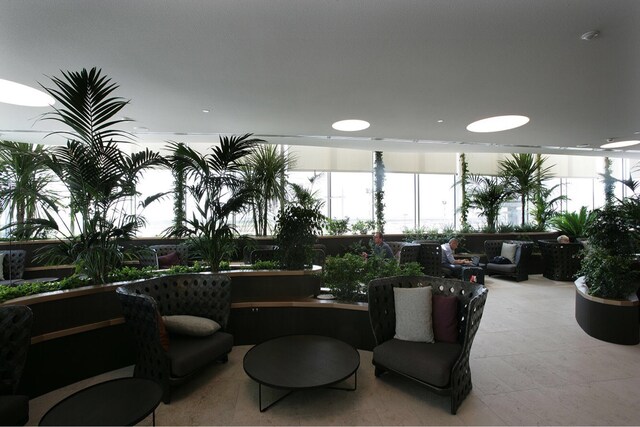 Lounge thumbnail 1