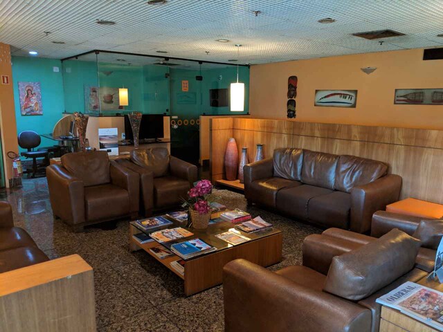 Lounge thumbnail 1