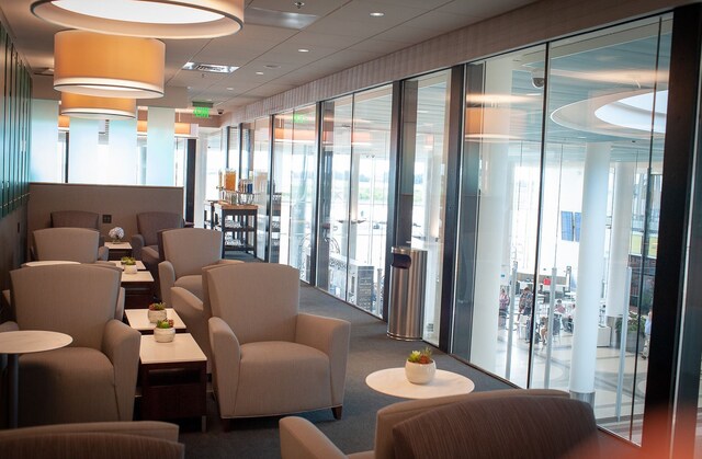 Lounge thumbnail 1