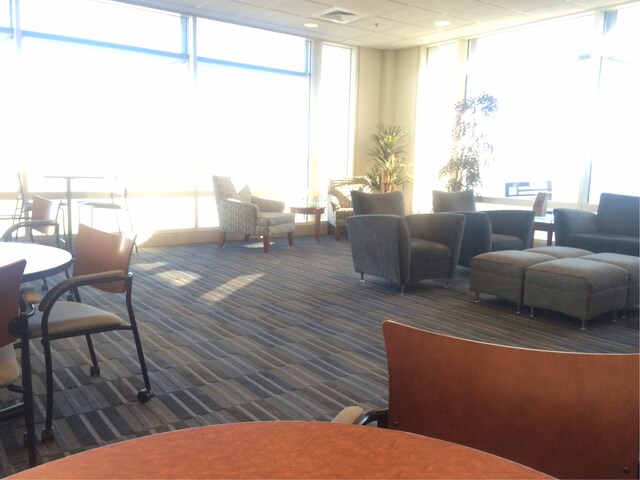 Lounge thumbnail 1