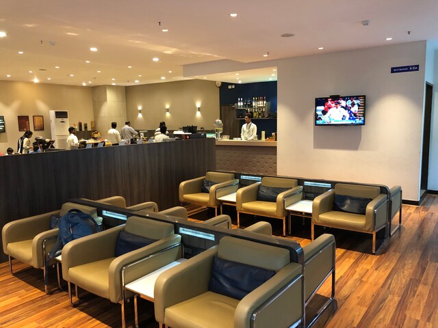 Lounge thumbnail 1