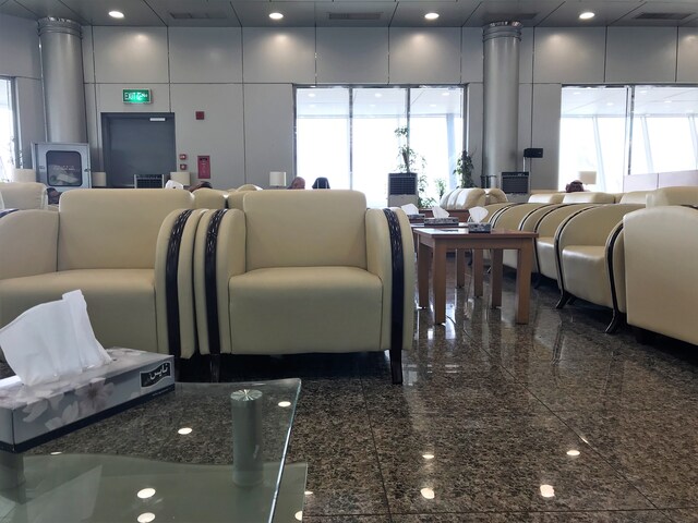 Lounge thumbnail 2
