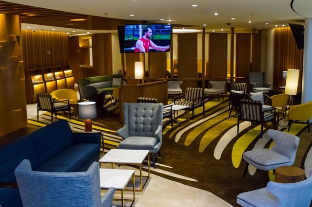 Lounge thumbnail 1