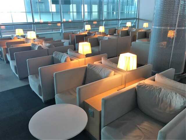 Lounge thumbnail 1