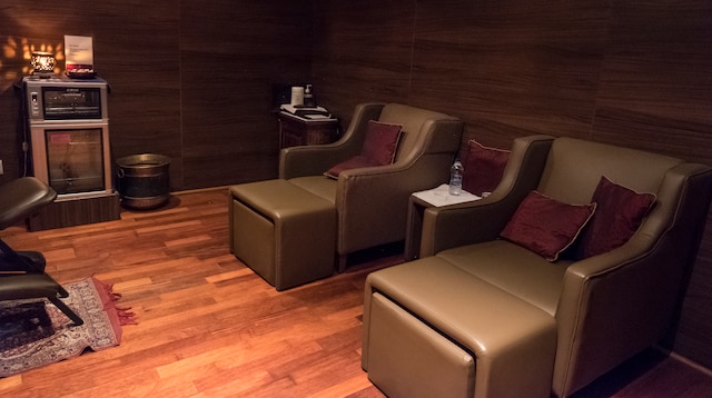 Lounge thumbnail 5