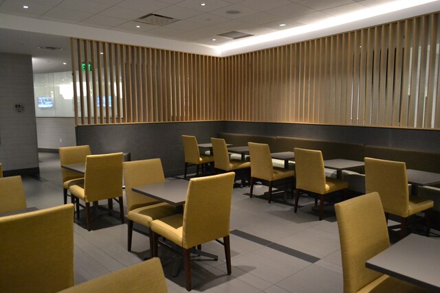 Lounge thumbnail 3