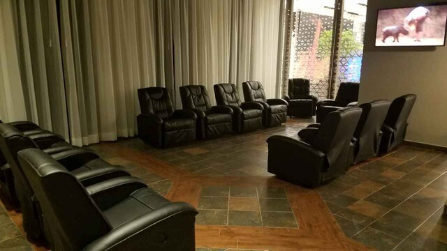 Lounge thumbnail 2