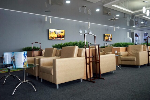 Lounge thumbnail 5