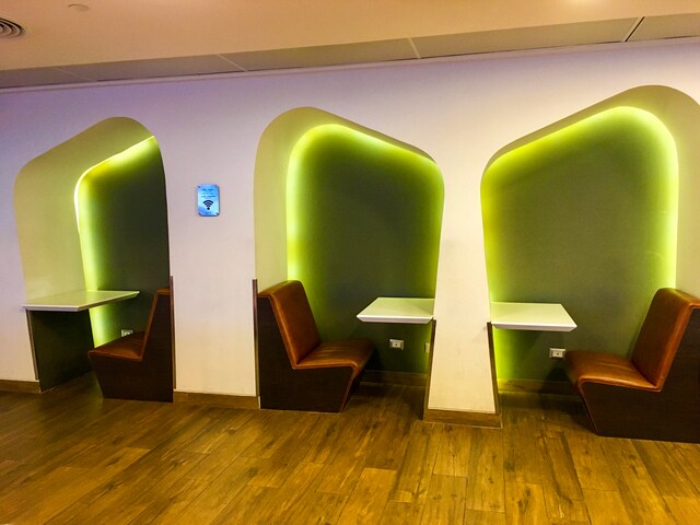 Lounge thumbnail 3