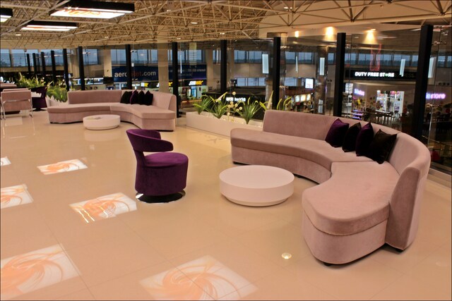 Lounge thumbnail 5