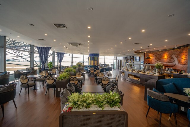 Lounge thumbnail 1