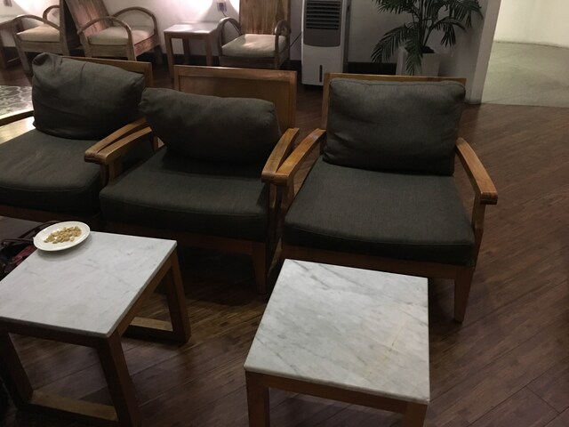 Lounge thumbnail 3
