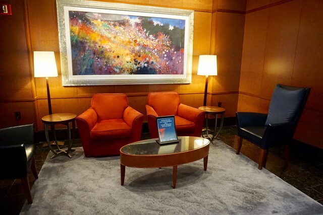 Lounge thumbnail 1