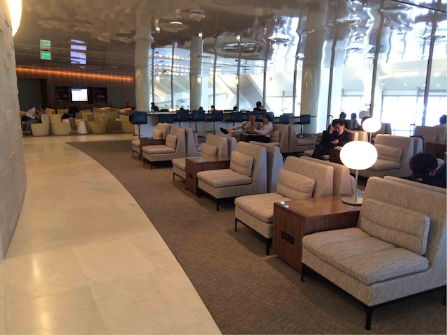 Lounge thumbnail 1