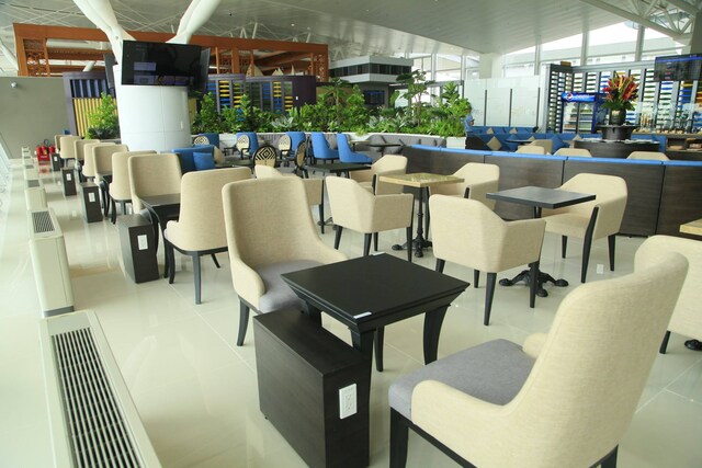 Lounge thumbnail 1