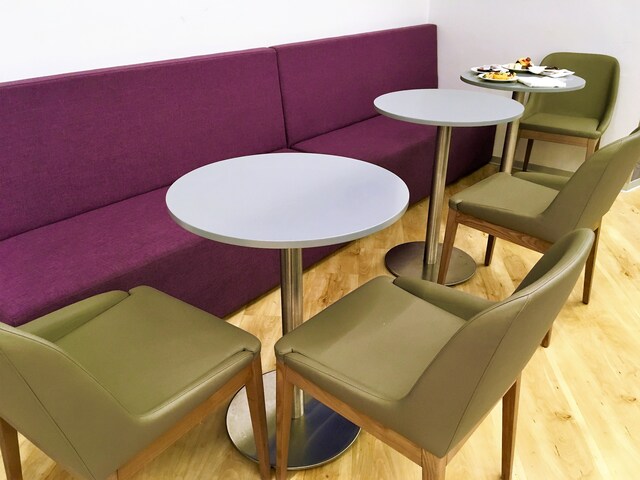 Lounge thumbnail 3
