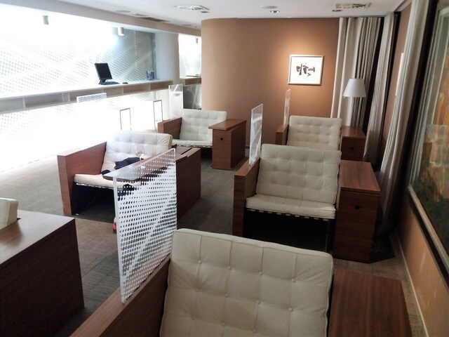 Lounge thumbnail 2