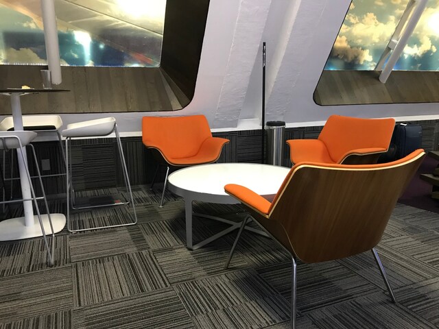 Lounge thumbnail 3