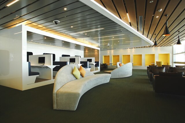 Lounge thumbnail 1