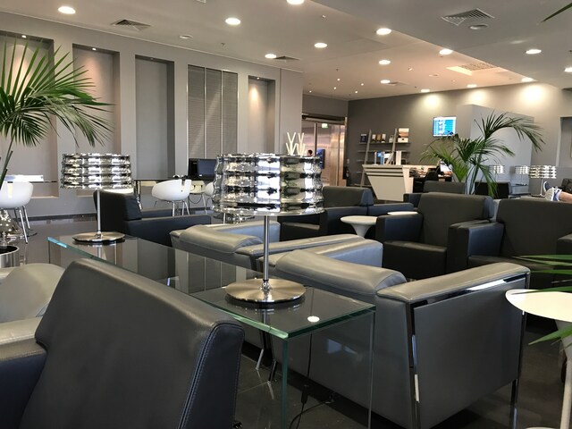 Lounge thumbnail 1