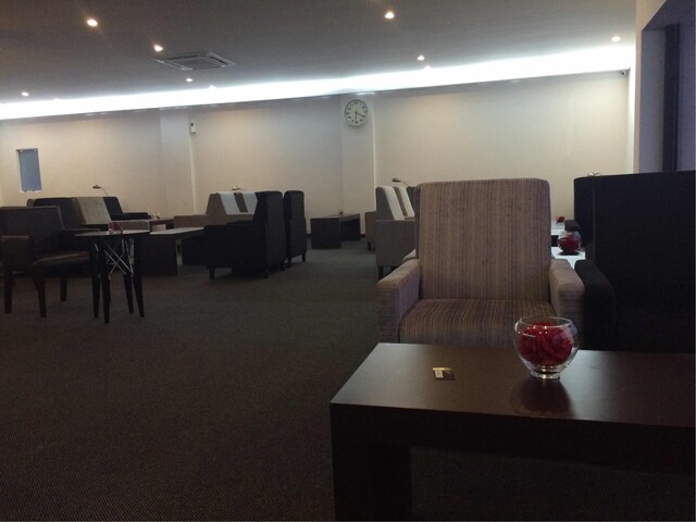 Lounge thumbnail 2