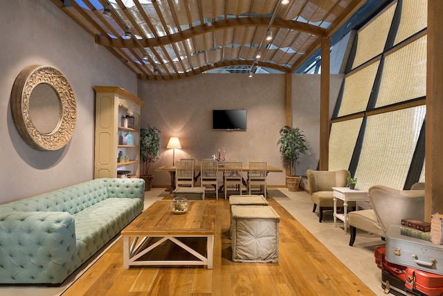 Lounge thumbnail 2