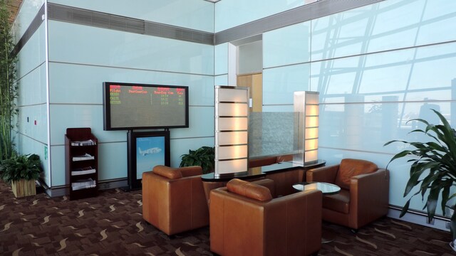 Lounge thumbnail 5