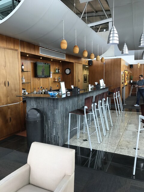 Lounge thumbnail 1