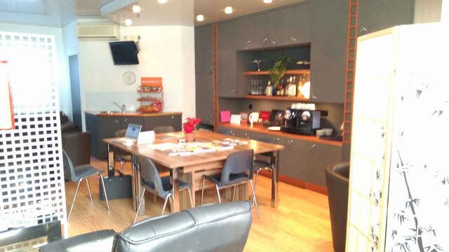 Lounge thumbnail 3