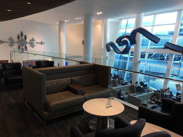 Lounge thumbnail 2