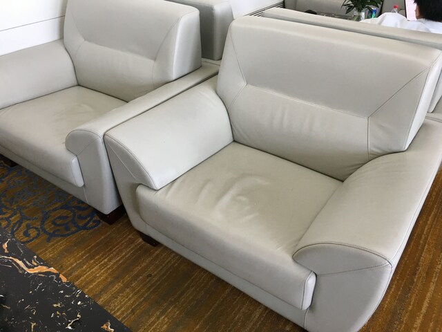 Lounge thumbnail 5