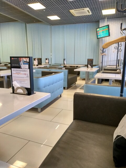Lounge thumbnail 2