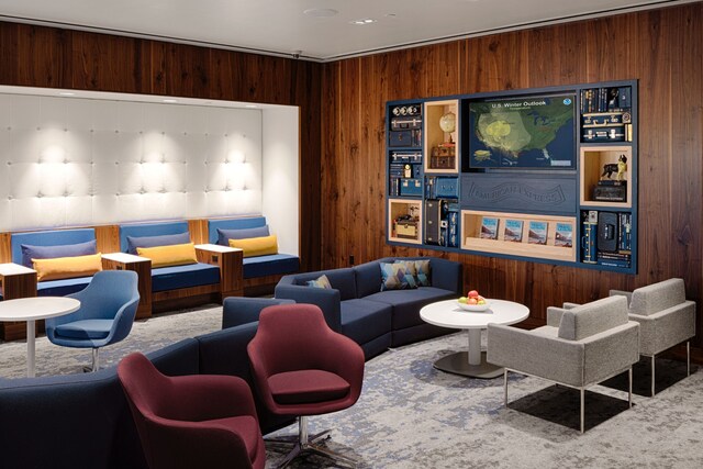 Lounge thumbnail 1