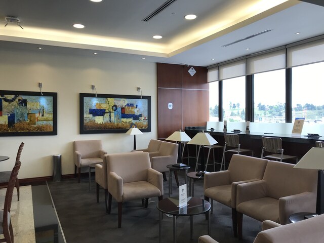Lounge thumbnail 5