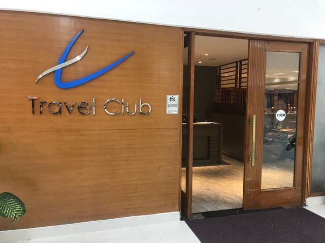 Lounge thumbnail 1