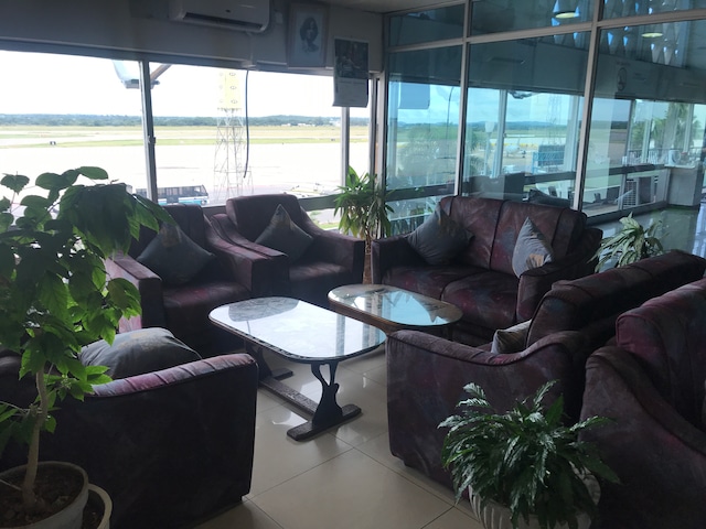 Lounge thumbnail 2