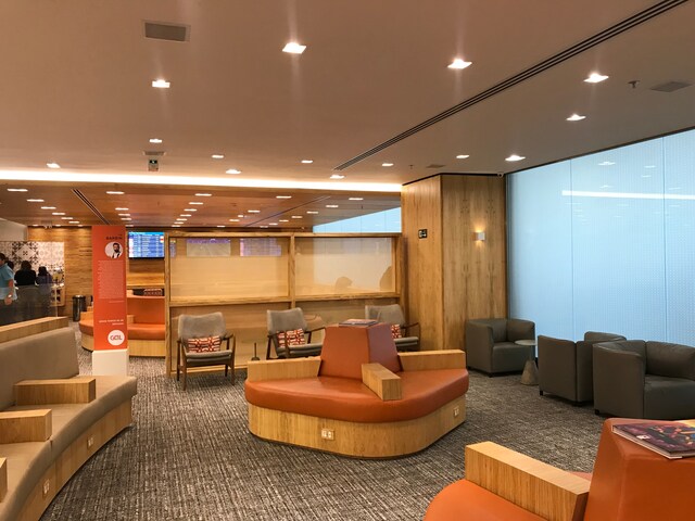 Lounge thumbnail 2