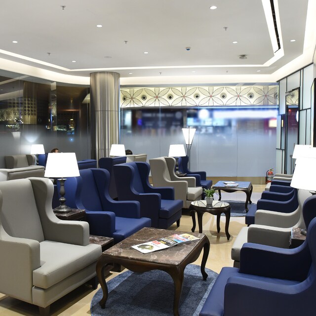 Lounge thumbnail 1