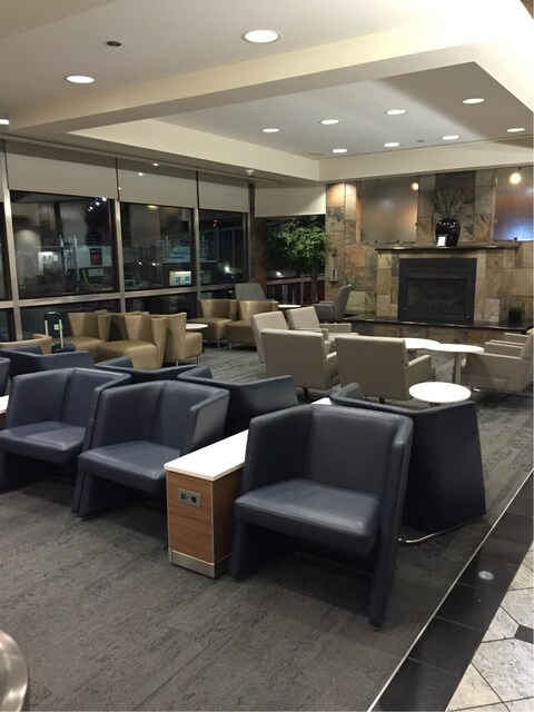 Lounge thumbnail 3
