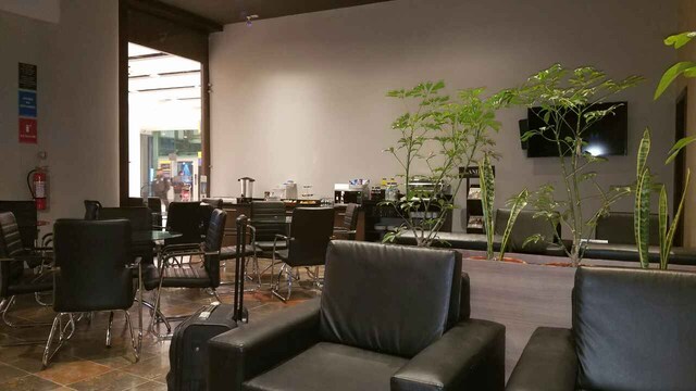 Lounge thumbnail 1