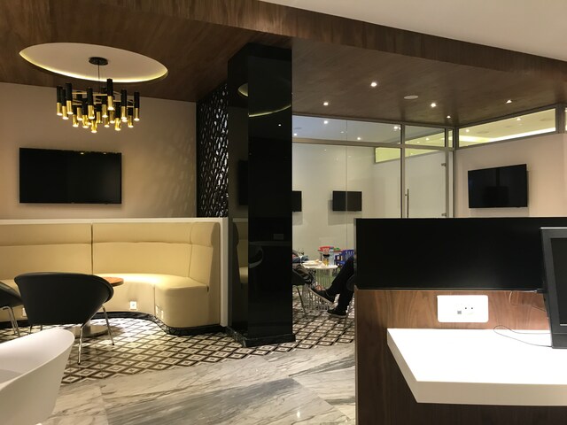 Lounge thumbnail 1
