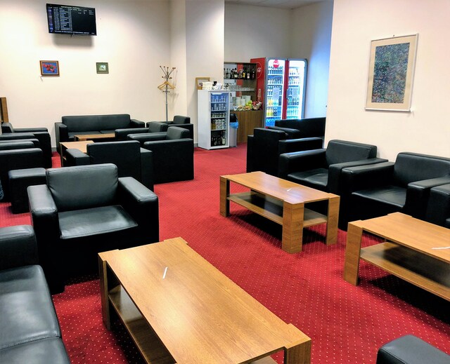 Lounge thumbnail 1
