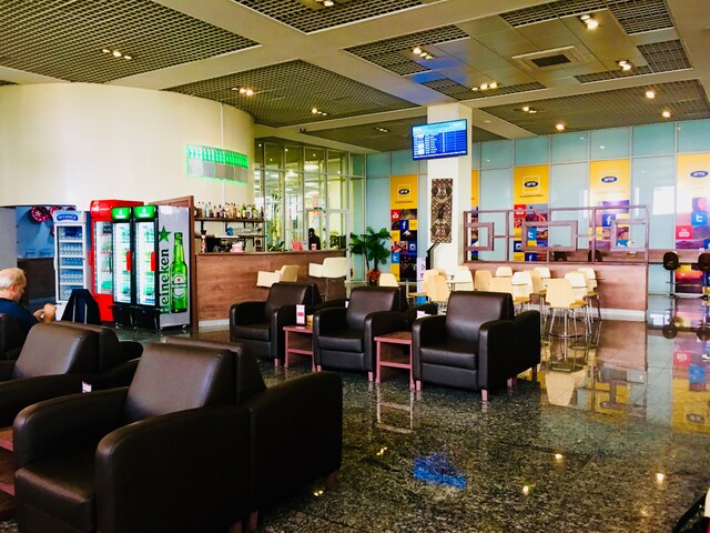 Lounge thumbnail 2