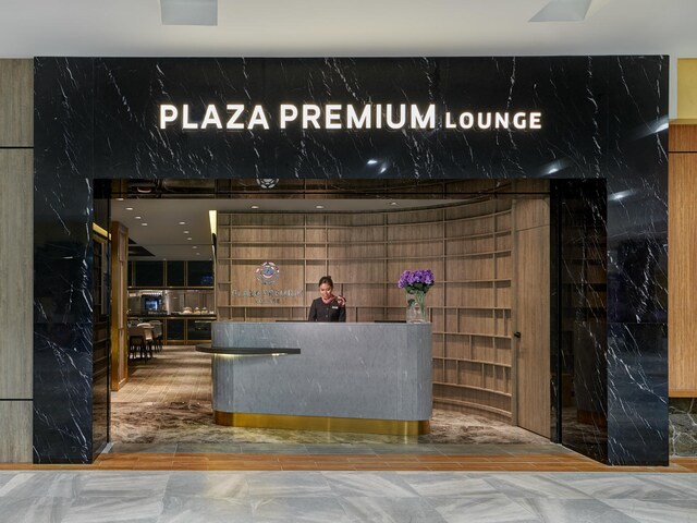 Lounge thumbnail 1