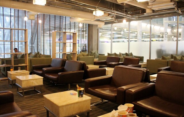 Lounge thumbnail 5