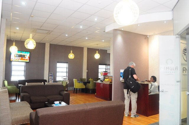 Lounge thumbnail 4