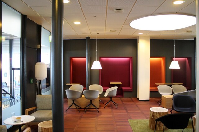 Lounge thumbnail 5
